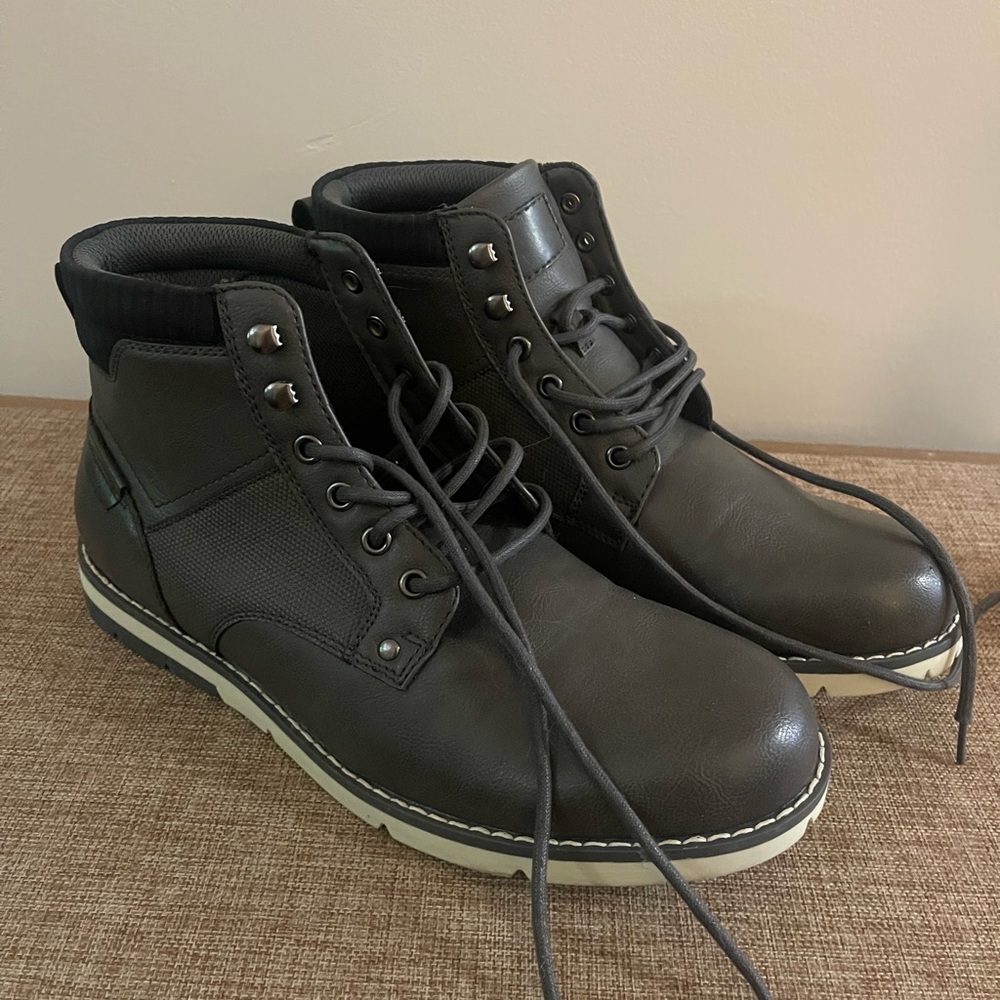 Men's Grey Leather Boots